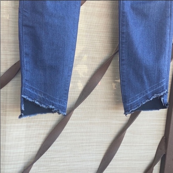 PAIGE Frayed Ankle Jeans - Picture 4 of 11